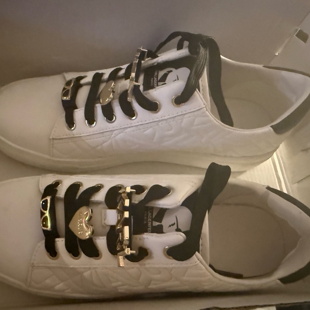 New KARL LAGERFELD PARIS
Cate Karl Box Lace-Up Low-Top Sneakers size 7.5 - Picture 6 of 7